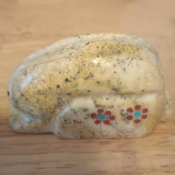 Carved Stone Bunny Rabbits - Picture 2 of 3